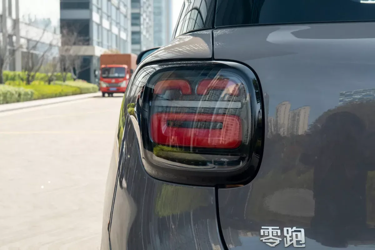 Leap Motor A10 фото 7