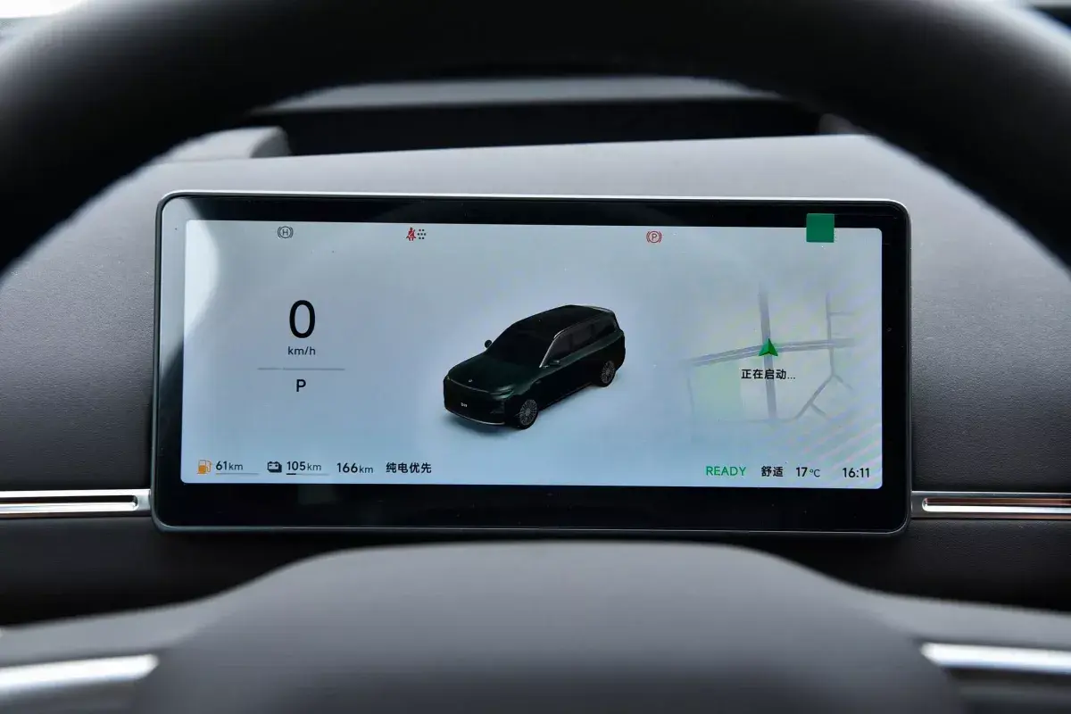 Leap Motor D19 EV салон 2