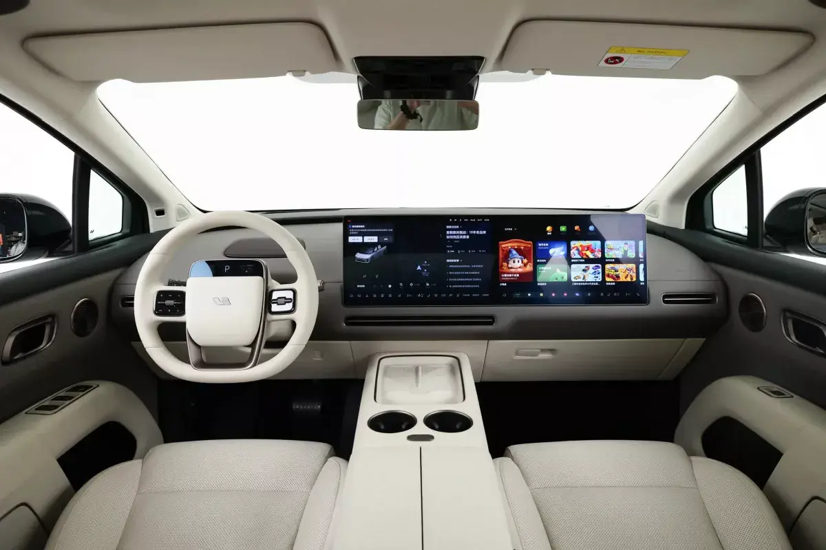 Li i8 салон 8