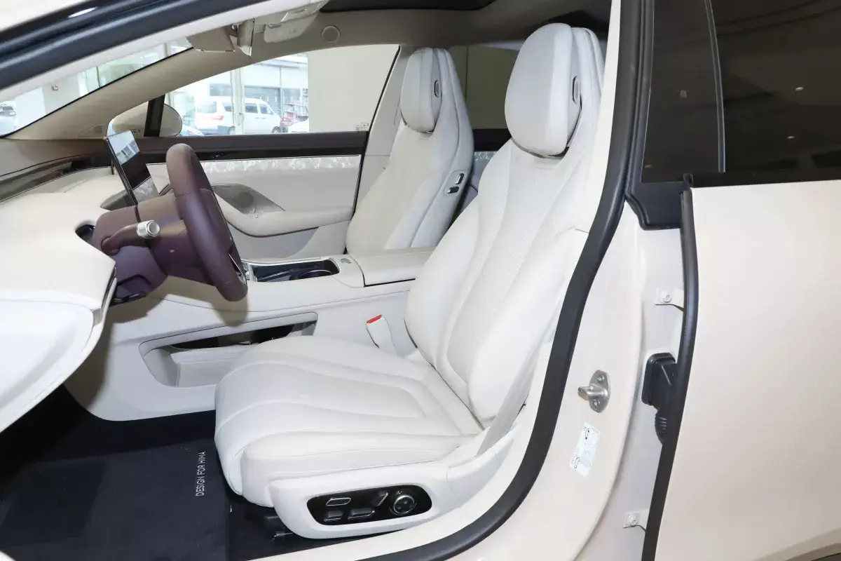 Luxeed S7 салон 6
