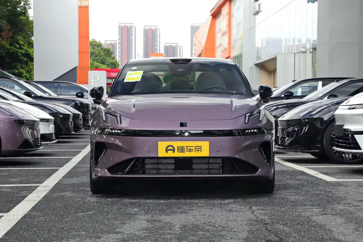Lynk&Co 07 EM-P