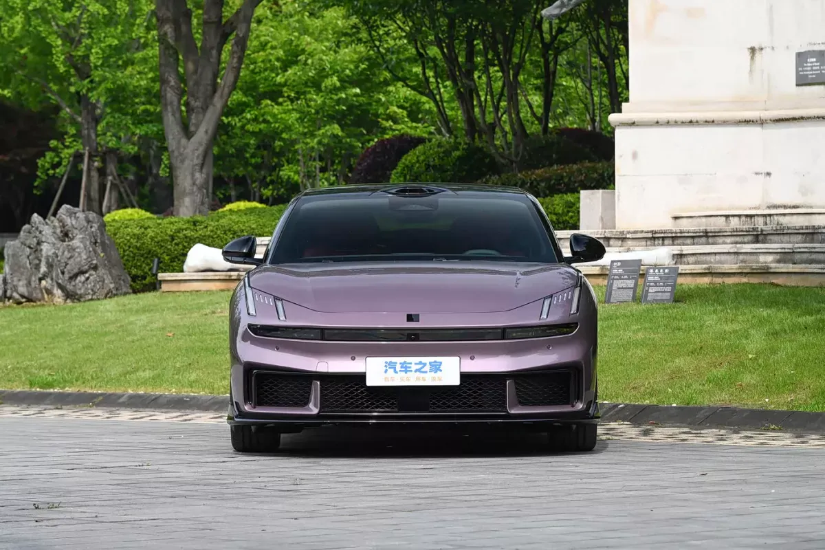 Lynk&Co 10