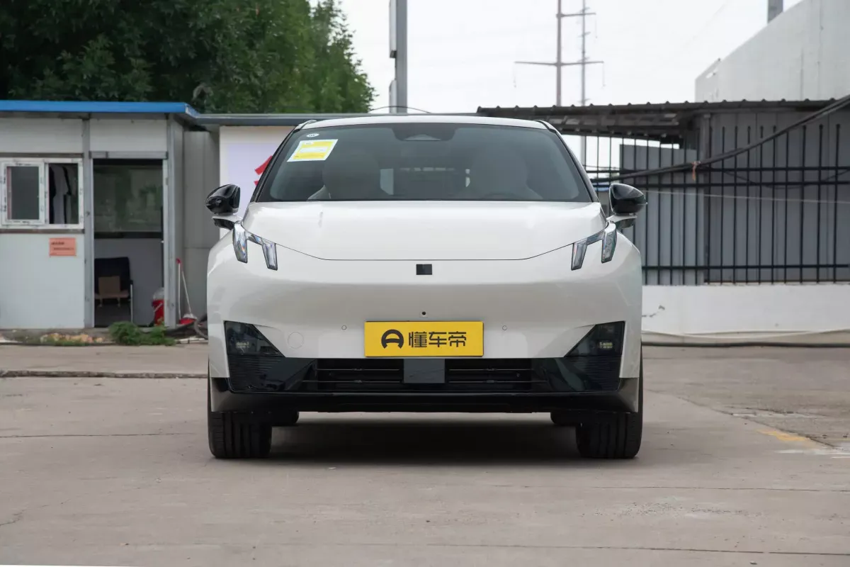 Lynk&Co Z20