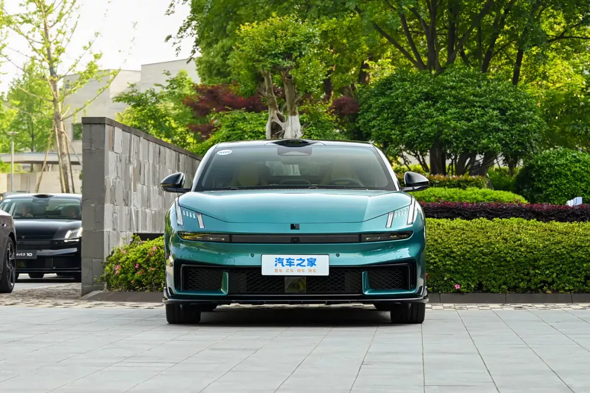 Lynk&Co 10+