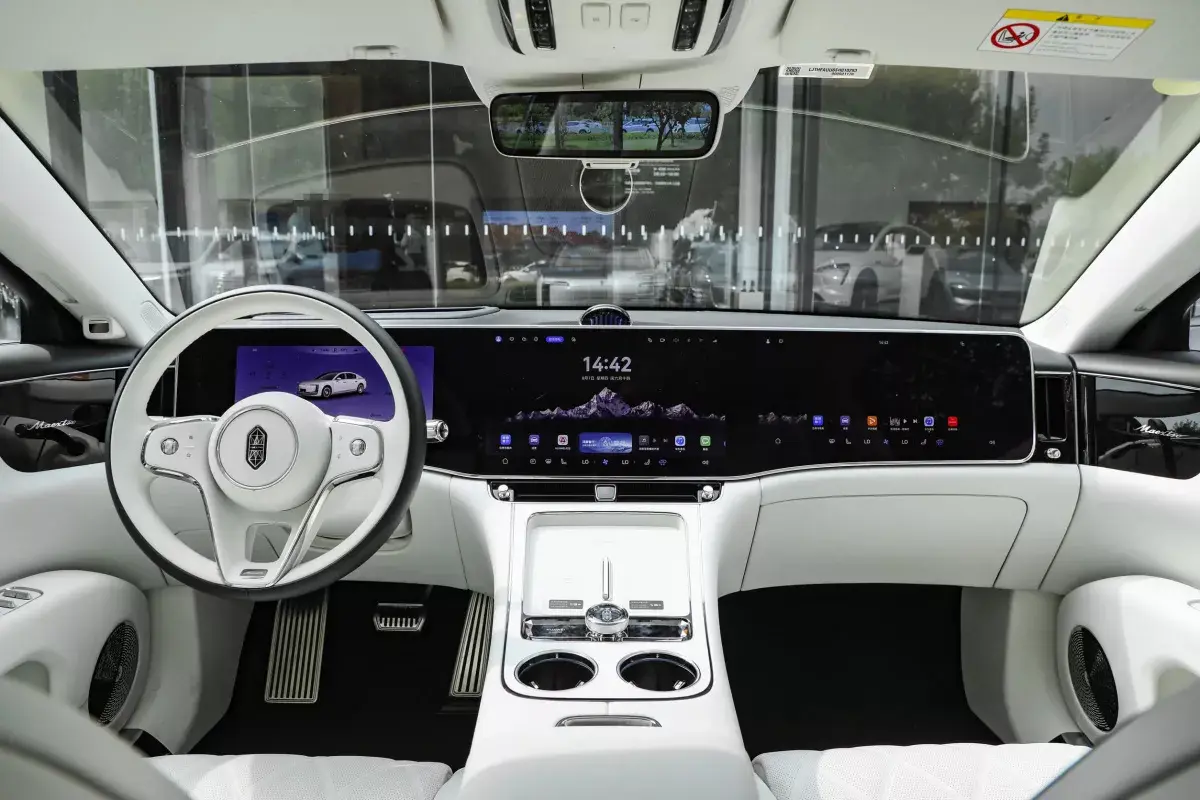 Maextro S800 PHEV салон 8