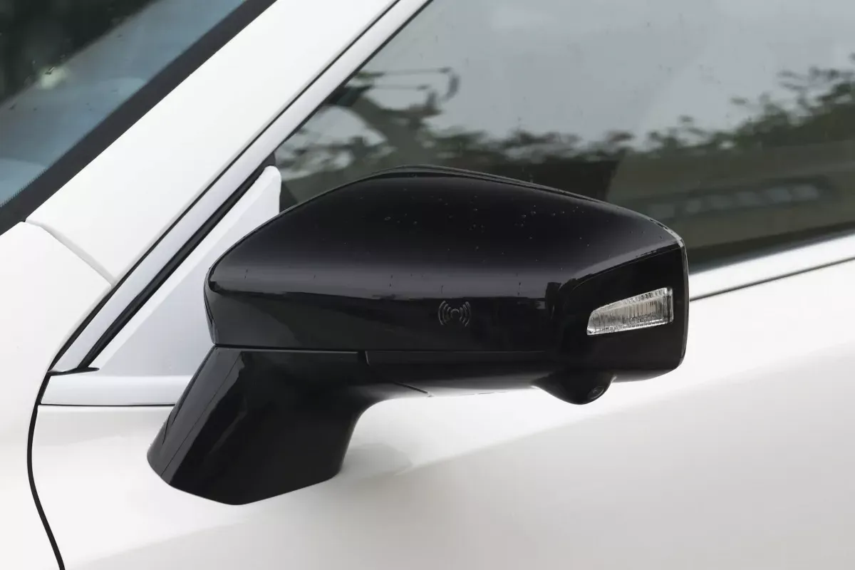 Mazda EZ-6 фото 8