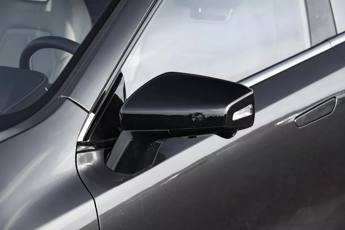 Mazda EZ-6 фото 8