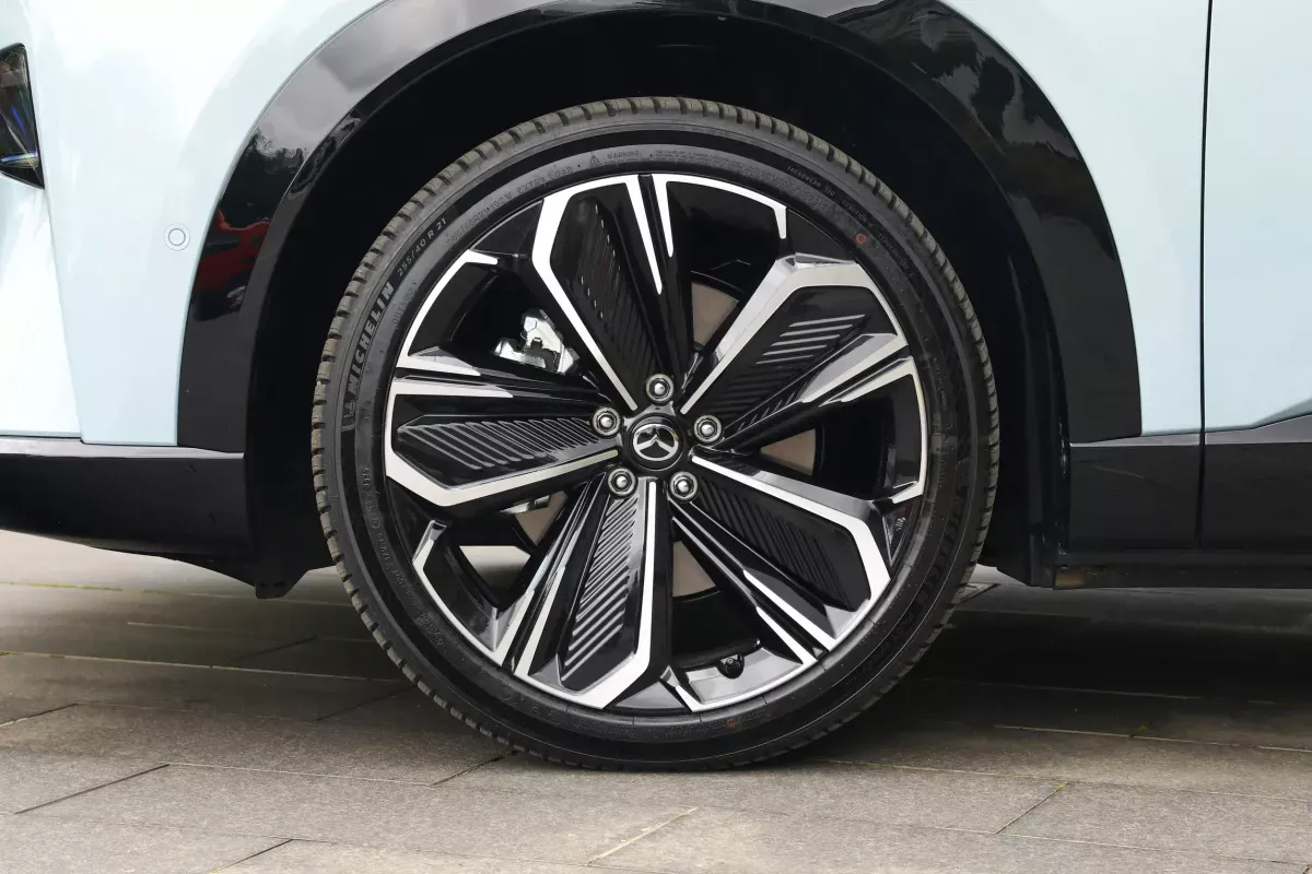 Mazda EZ-60 фото 6