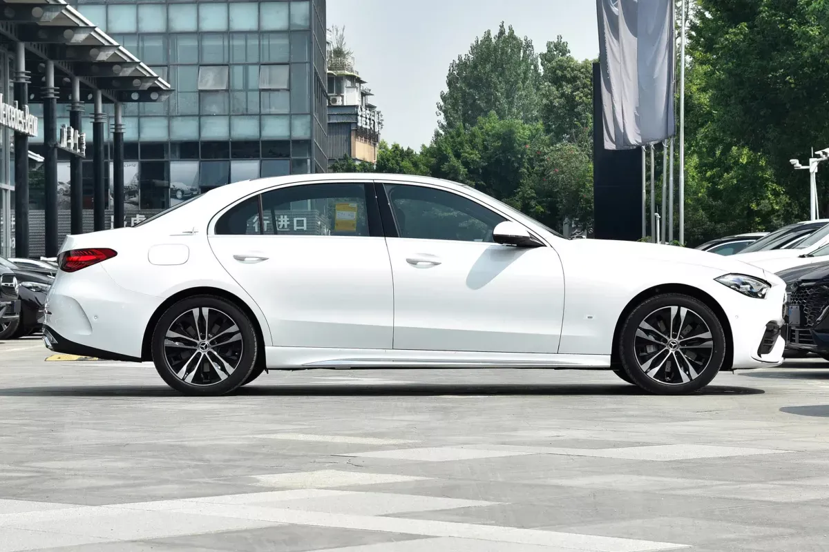 Mercedes-Benz C фото 5