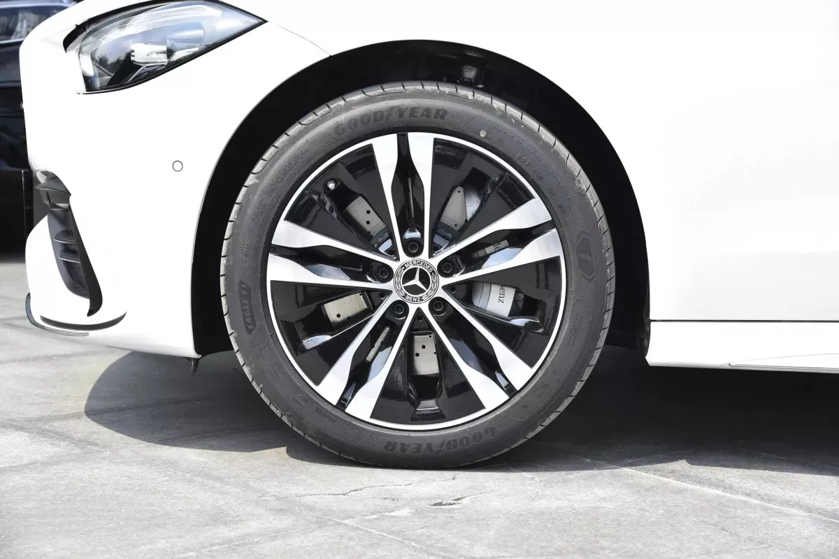 Mercedes-Benz C фото 6