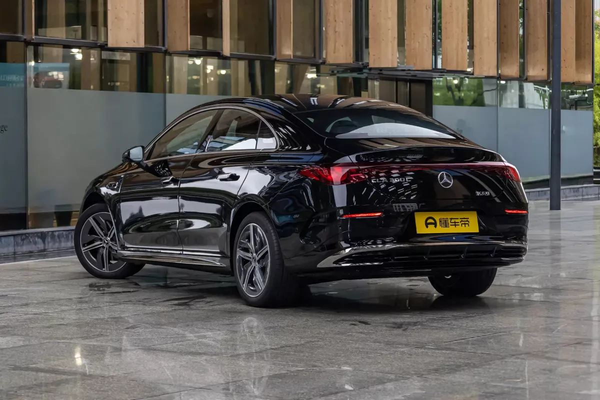 Mercedes-Benz CLA фото 3