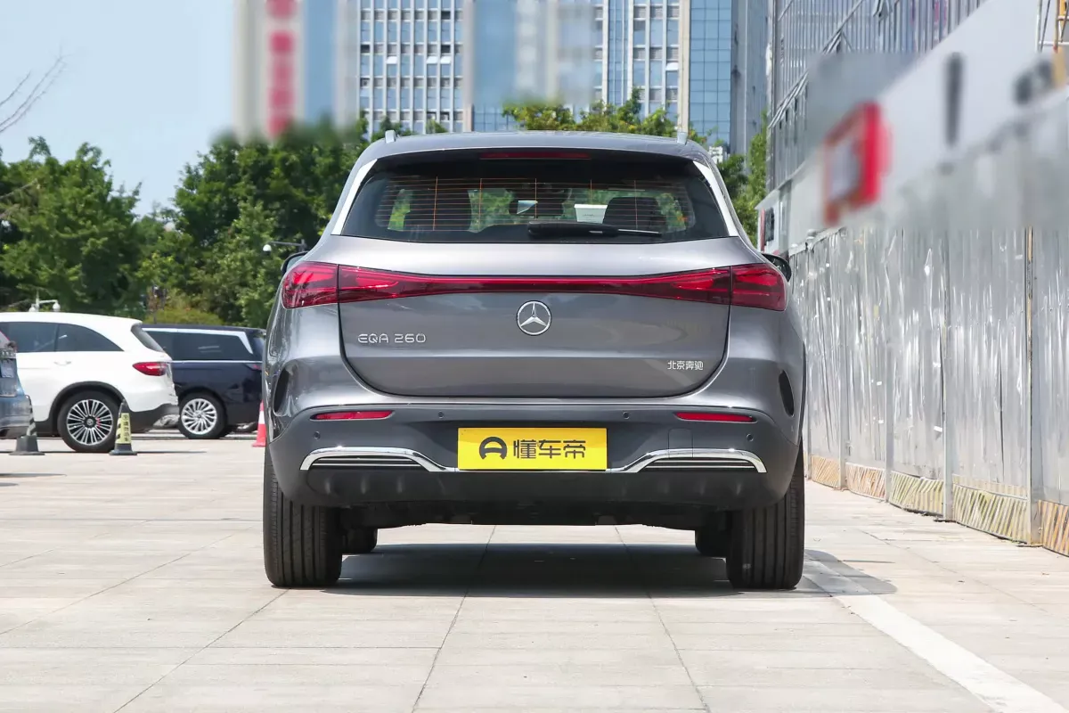 Mercedes-Benz EQA фото 4
