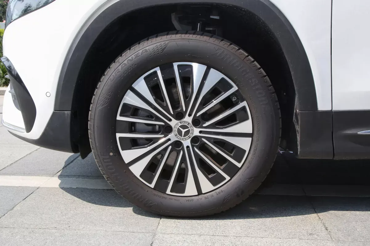 Mercedes-Benz EQB фото 6