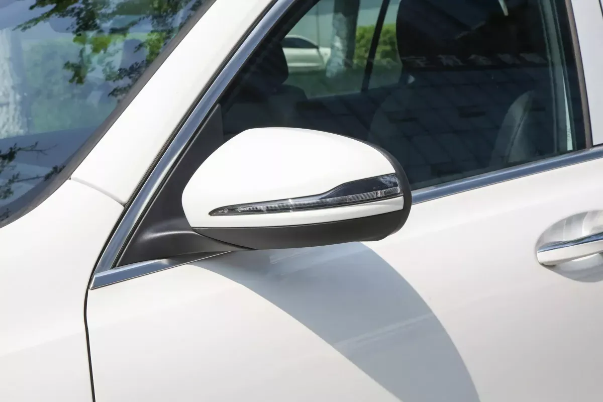 Mercedes-Benz EQB фото 8