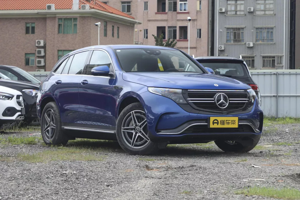 Mercedes-Benz EQC фото 2