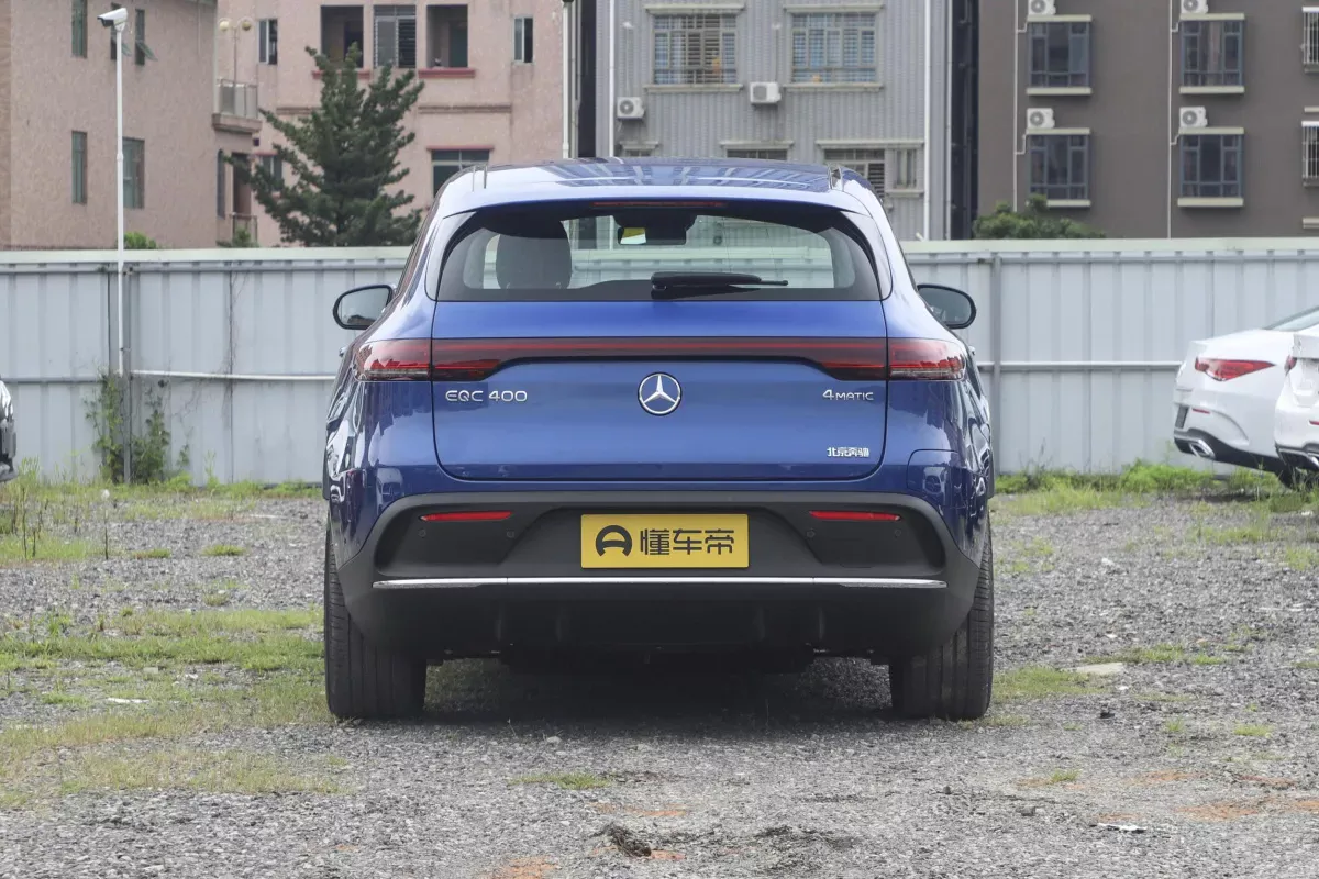 Mercedes-Benz EQC фото 4