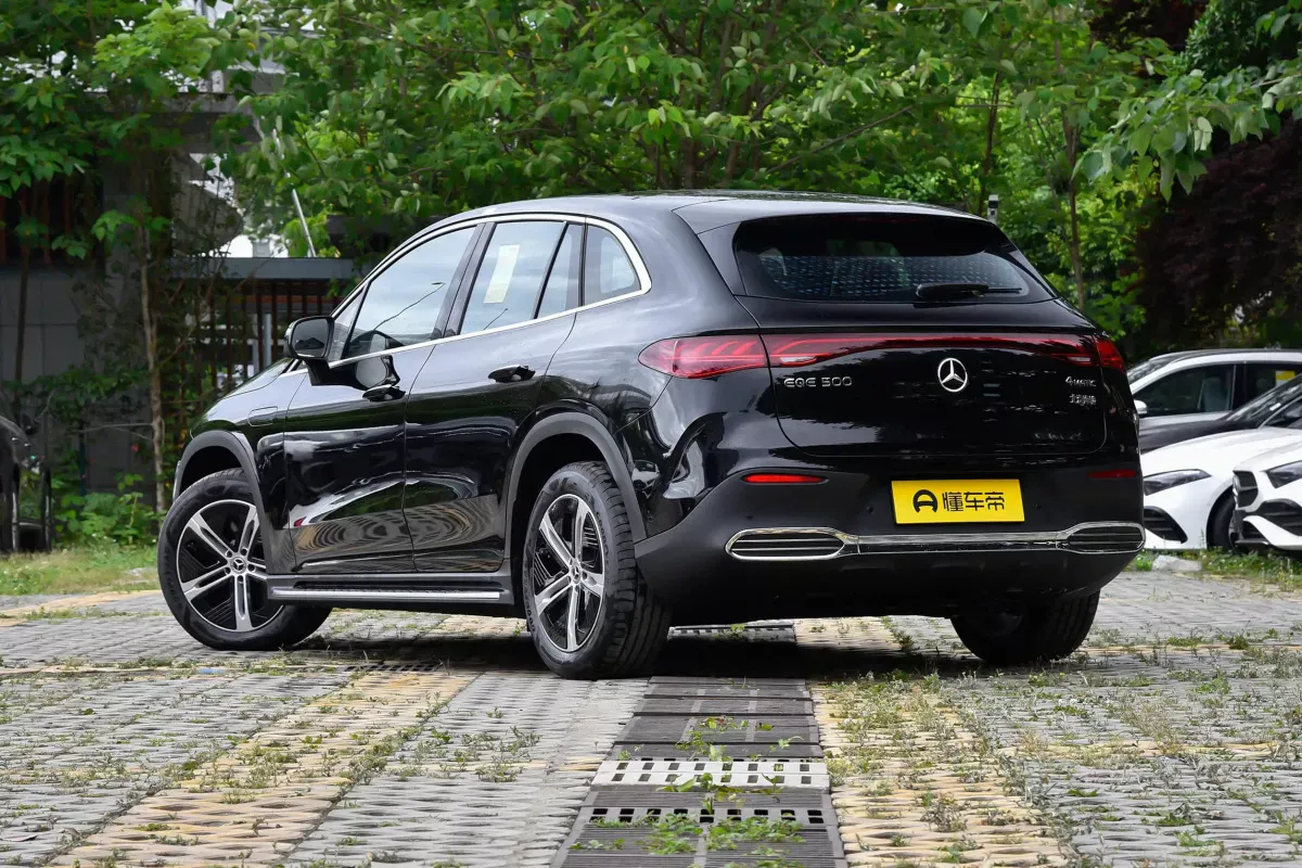 Mercedes-Benz EQE SUV фото 3