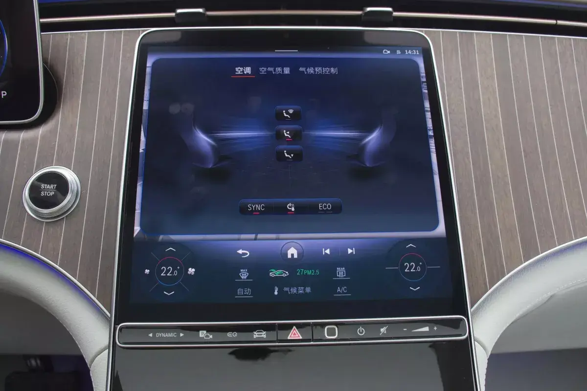 Mercedes-Benz EQE SUV салон 5