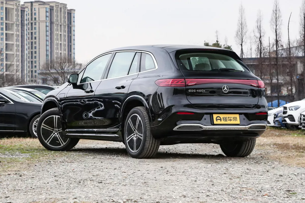 Mercedes-Benz EQS SUV фото 3