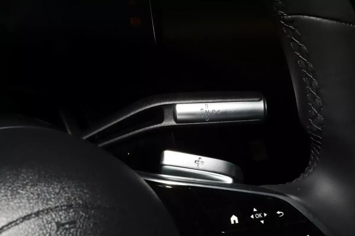 Mercedes-Benz EQS SUV салон 4
