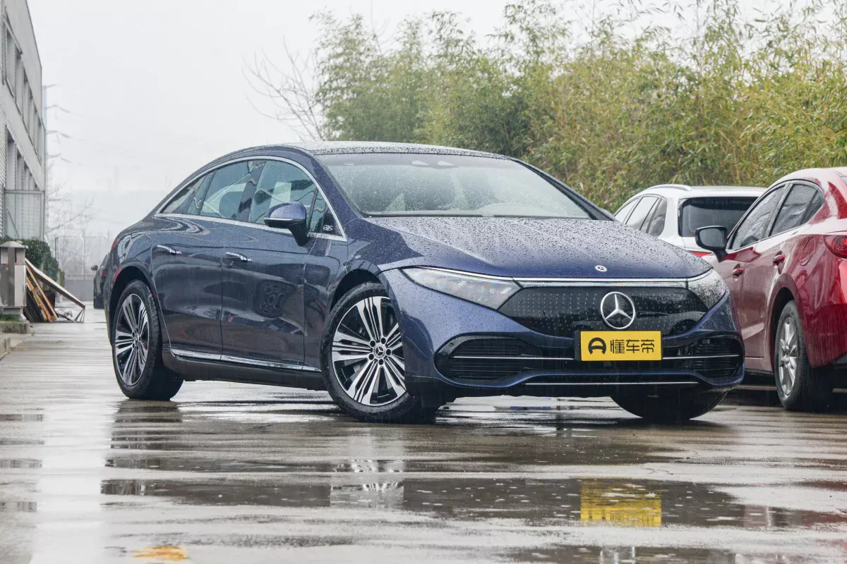 Mercedes-Benz EQS фото 2