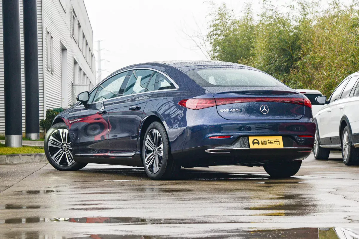 Mercedes-Benz EQS фото 3