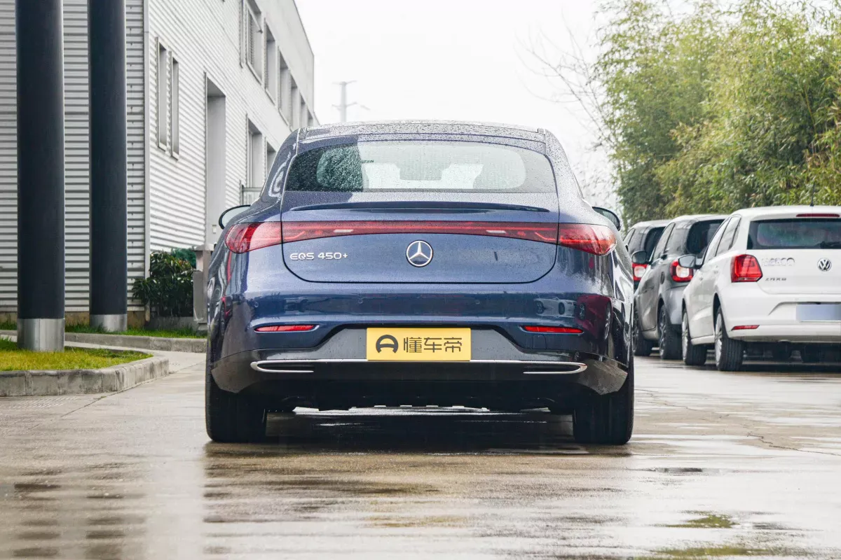 Mercedes-Benz EQS фото 4