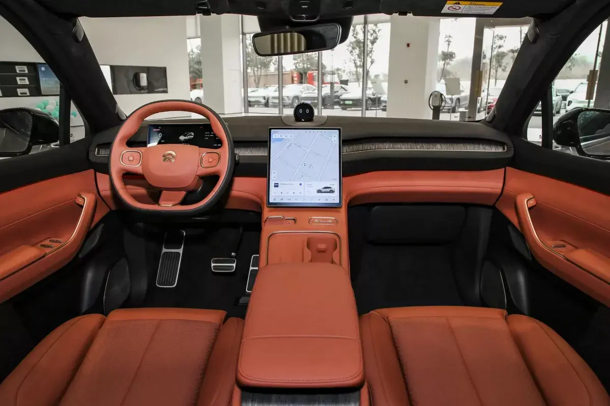 Nio EC7 салон 9