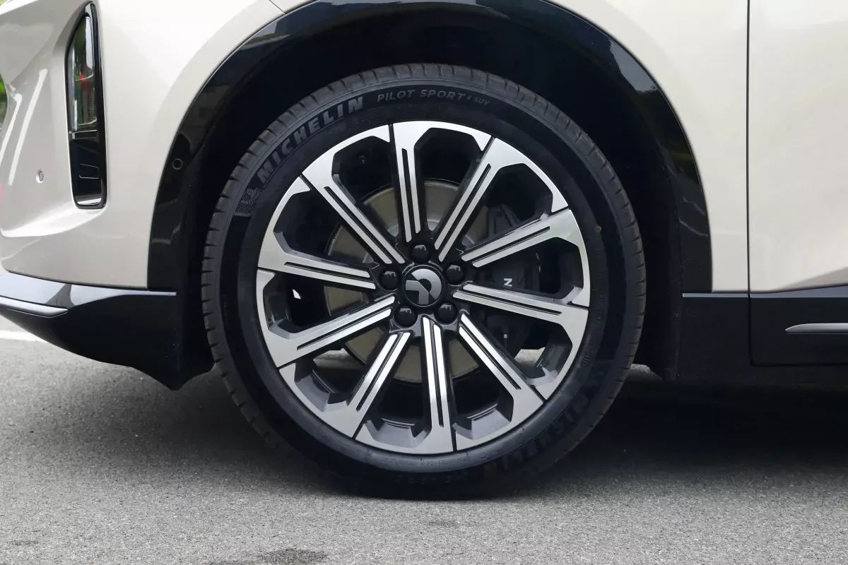 Nio ES6 фото 6