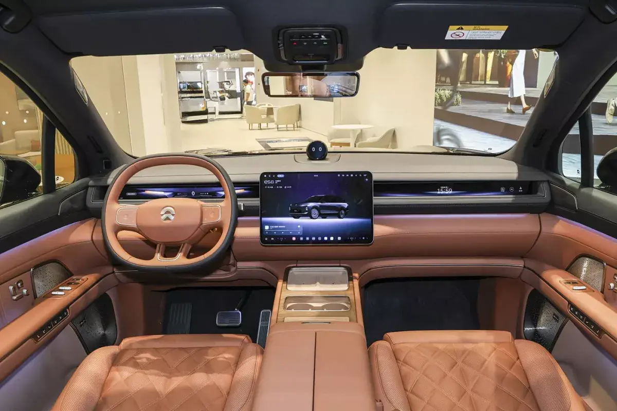 Nio ES8 салон 9