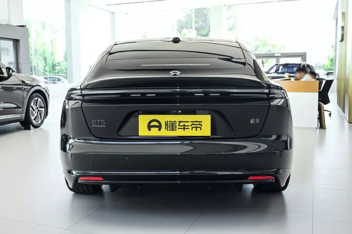 Nio ET5 фото 4