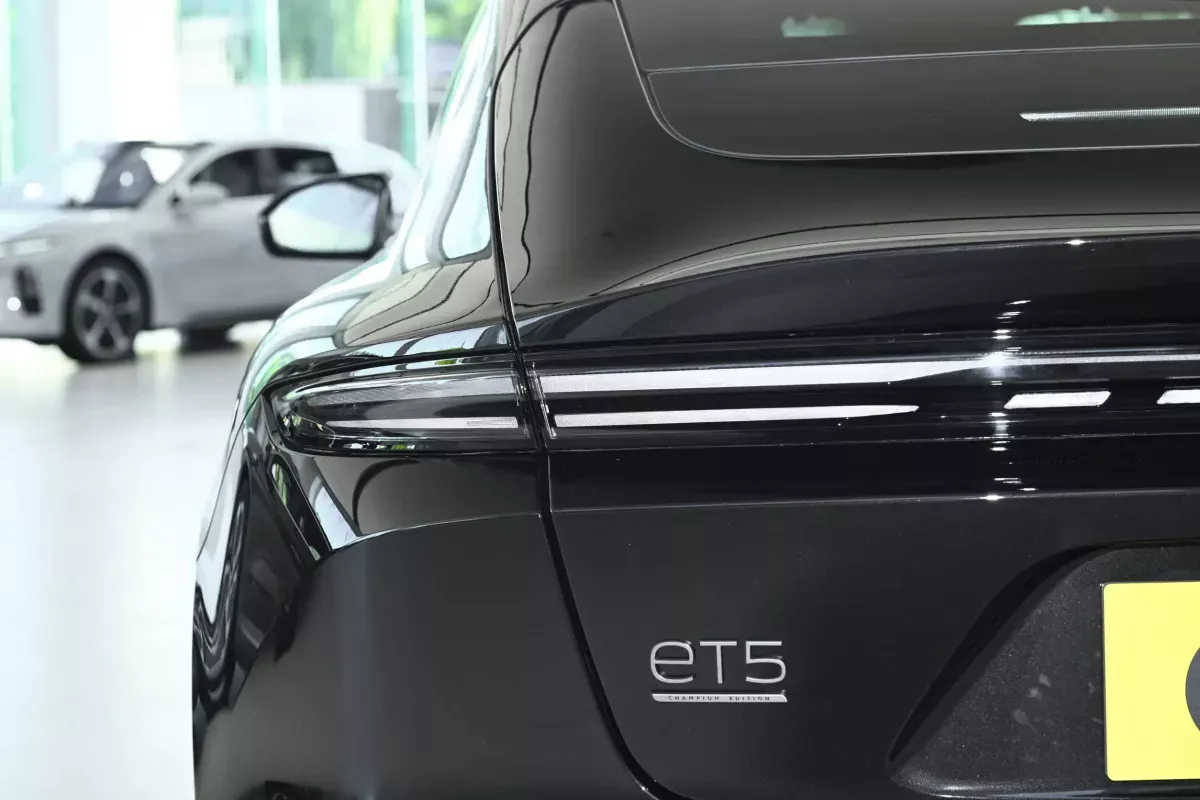 Nio ET5 фото 7