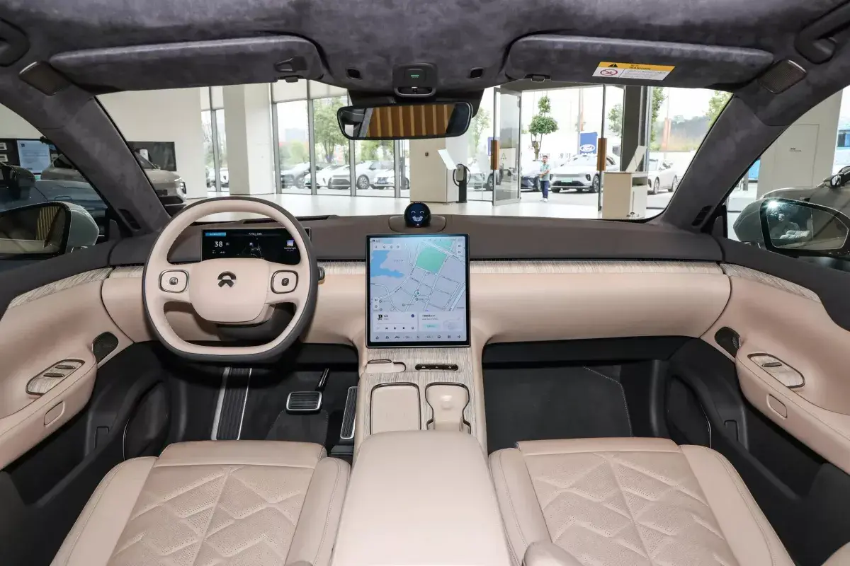 Nio ET7 салон 8