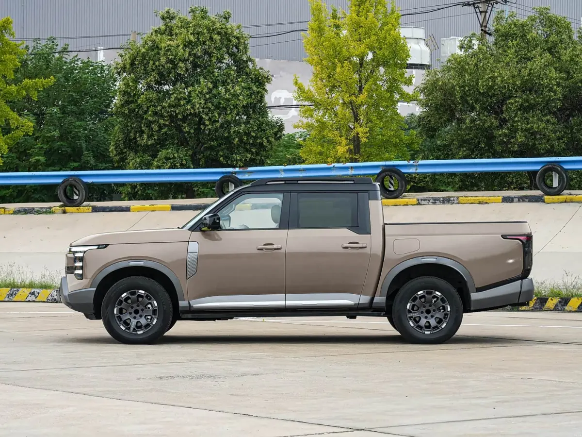 Nissan Frontier Pro PHEV фото 5