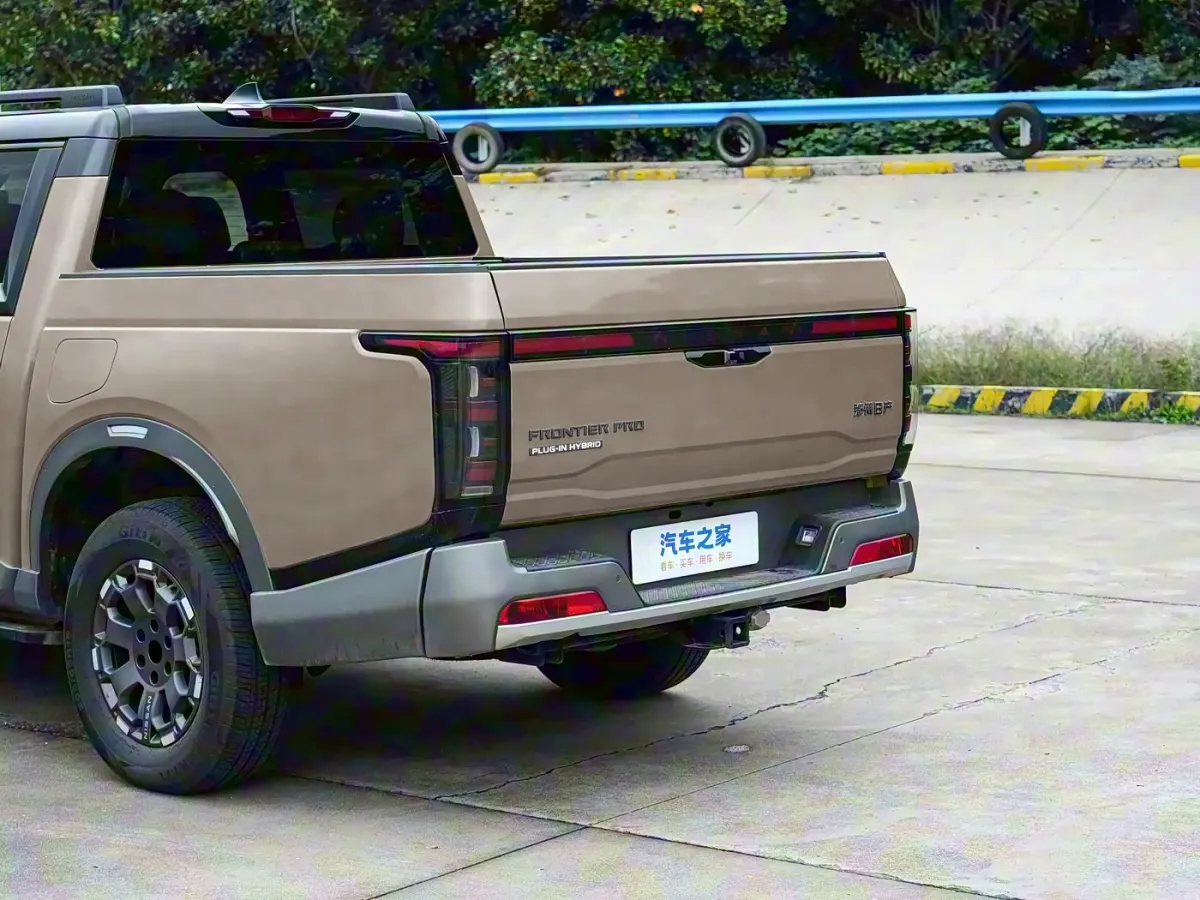 Nissan Frontier Pro PHEV фото 6