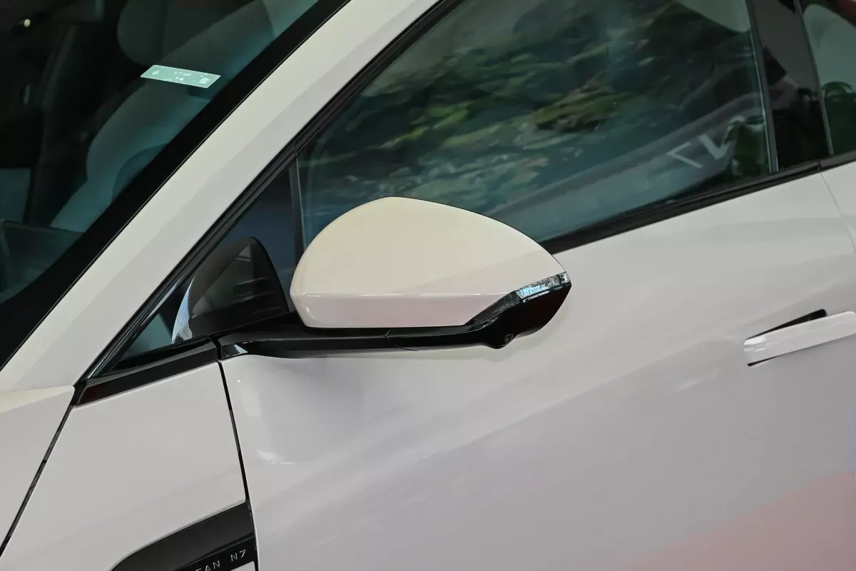 Nissan N7 фото 8