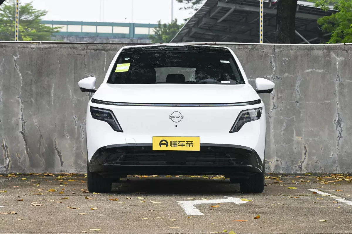 Nissan NX8