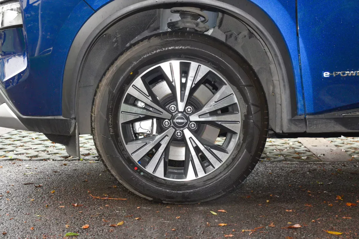 Nissan X-Trail e-Power фото 6