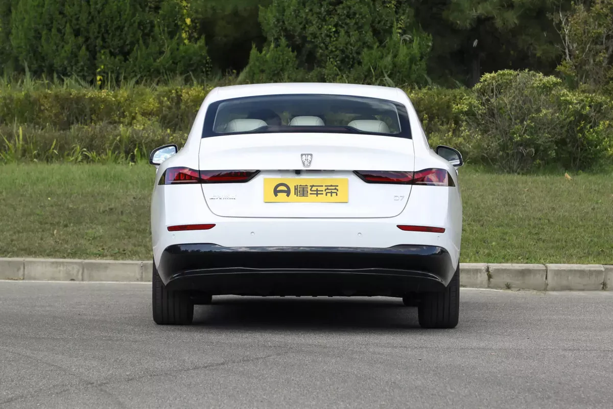 Roewe D7 фото 4
