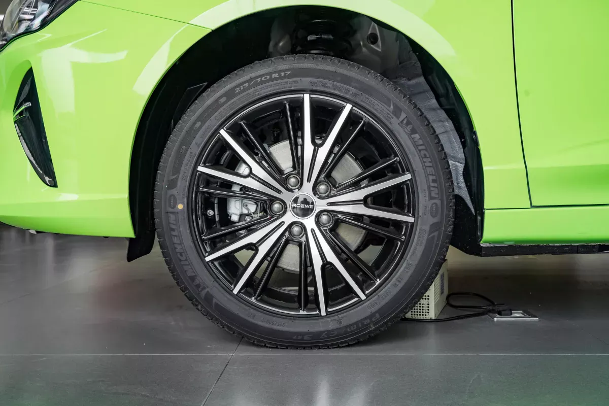 Roewe Ei5 фото 5