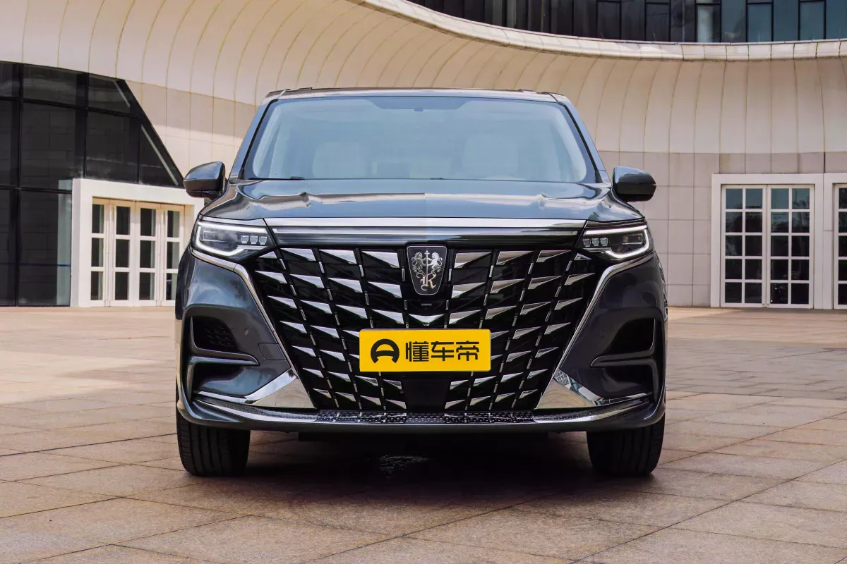 Roewe iMAX8