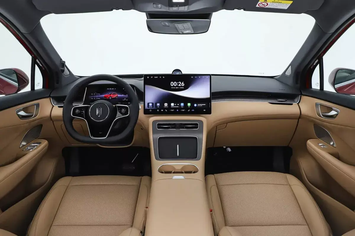 Shangjie H5 PHEV салон 7