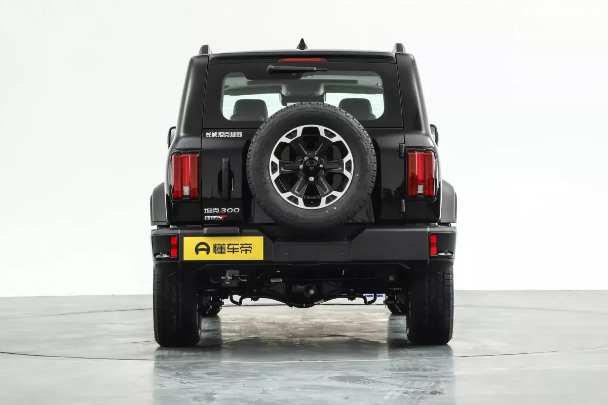 Tank 300 Hi4-T фото 4