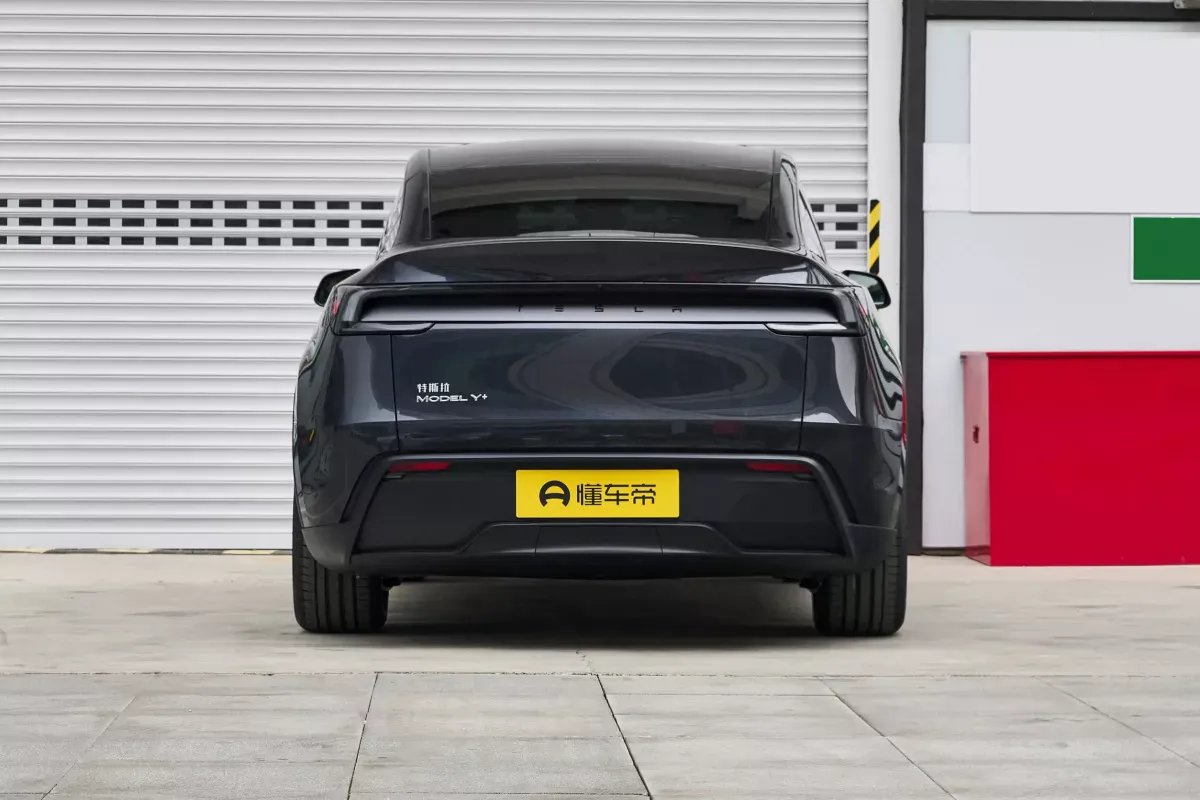Tesla Model Y фото 4