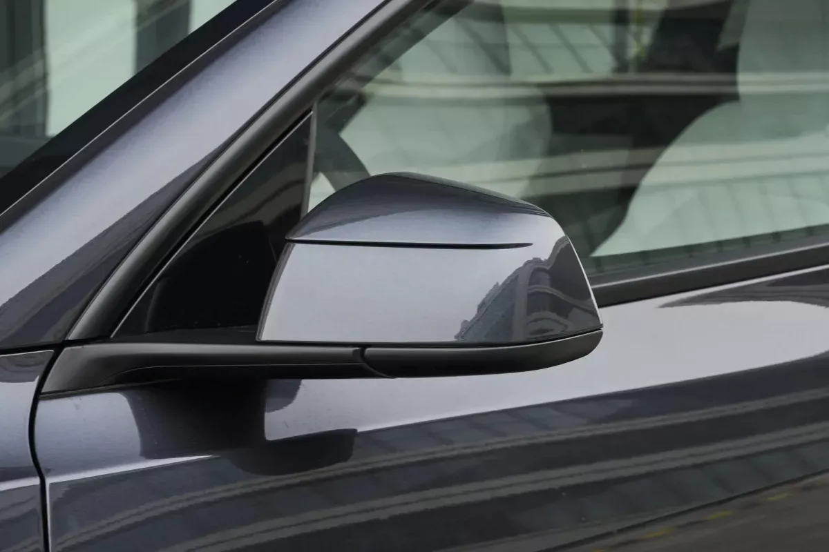 Tesla Model Y фото 8