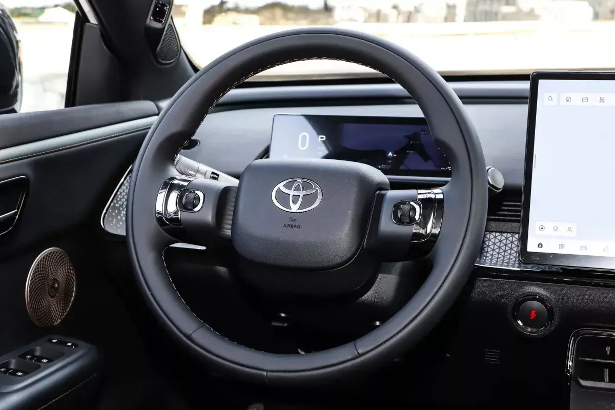 Toyota 3X салон 3