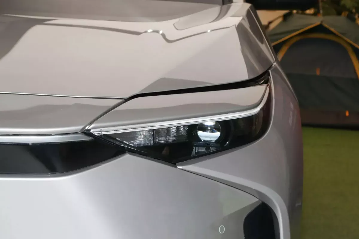 Toyota Platinum 4X фото 6