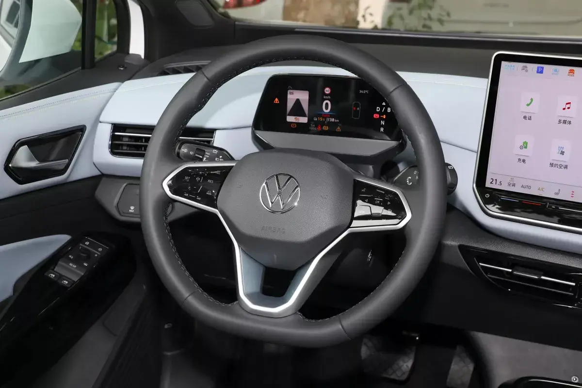 Volkswagen ID.4 X салон 3