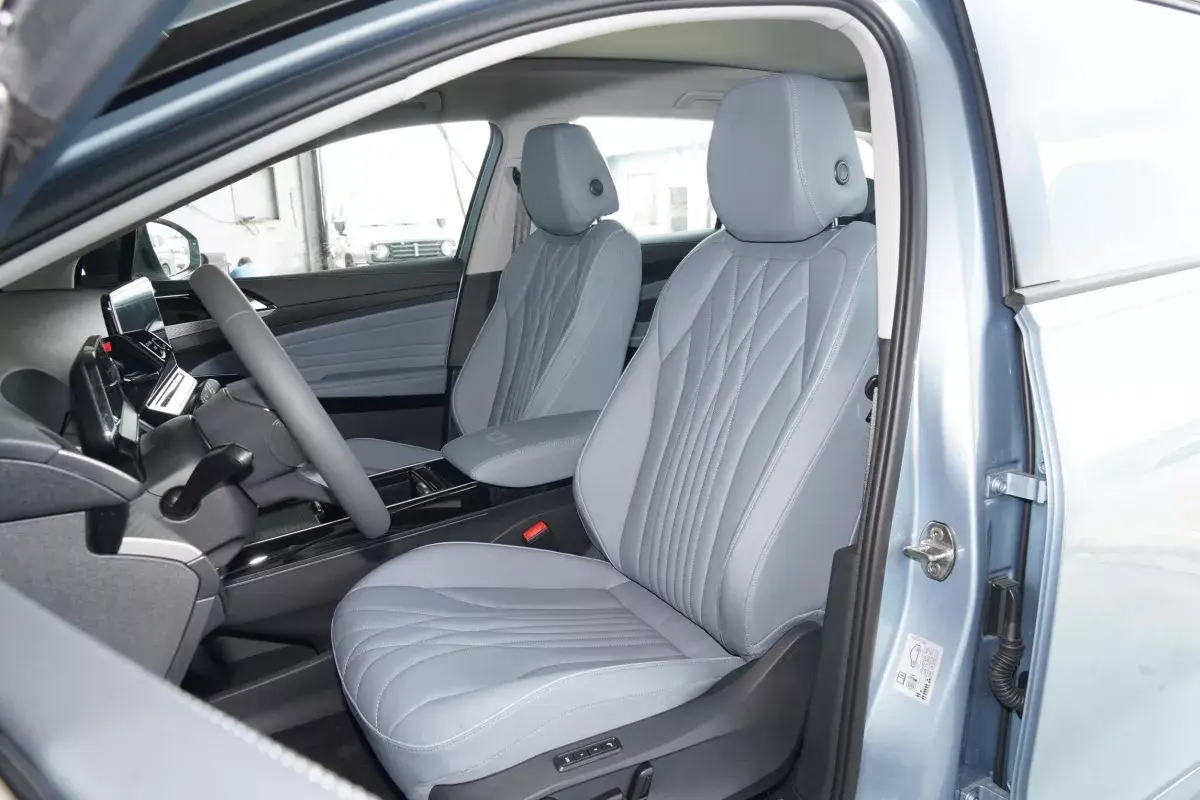 Volkswagen ID.6 X салон 6