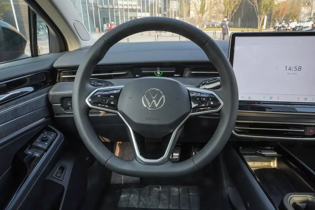Volkswagen ID.7 Vizzion салон 3